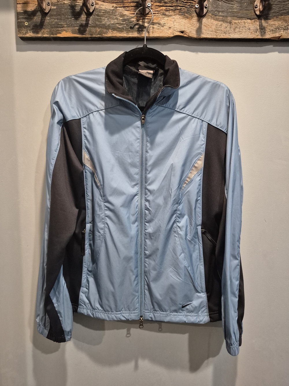 Vintage Nike Women's Medium Blue And Black Rain Jacket Excellent Condition